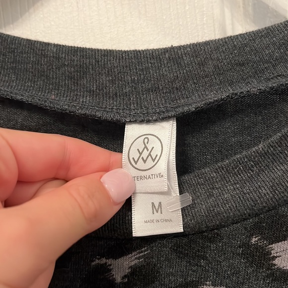 Alternative Apparel Leopard Crop Tee - Picture 3 of 5